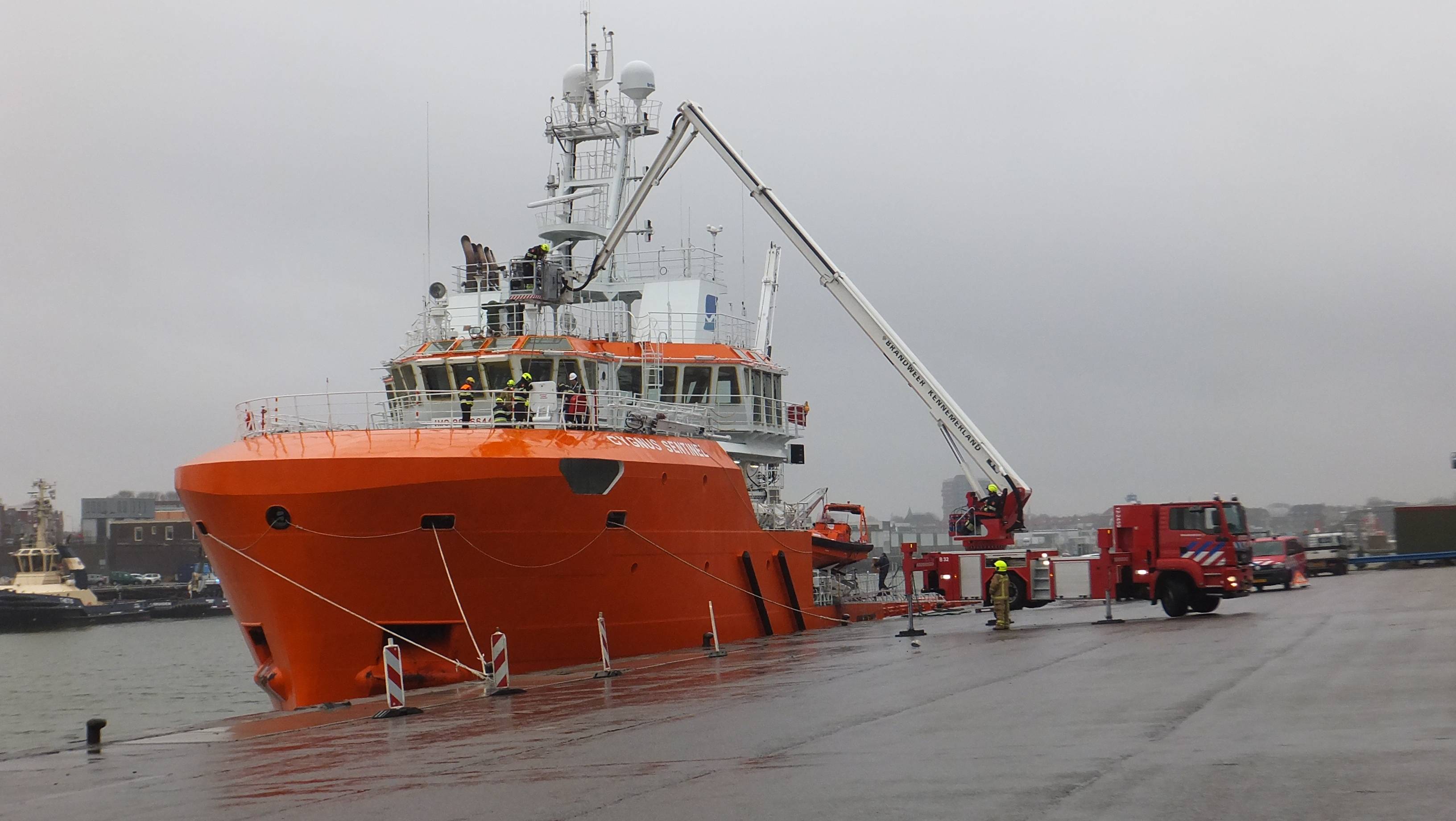 Brandweeroefening Op Cygnus Sentinel 